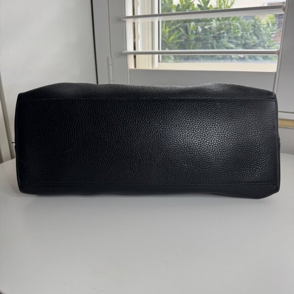 Authentic Gucci Soho Black Leather Double Chain Shoulder Bag Tote Black Gold - Picture 6 of 7